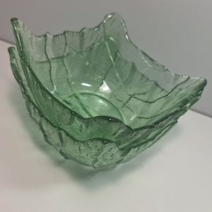 Vintage green pressed bowls set of 2